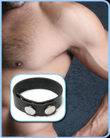 A shirtless man is shown from shoulders to waist. The inset displays a close-up of the 3 Snap Leather C Ring, a black leather strap with two silver snap buttons.